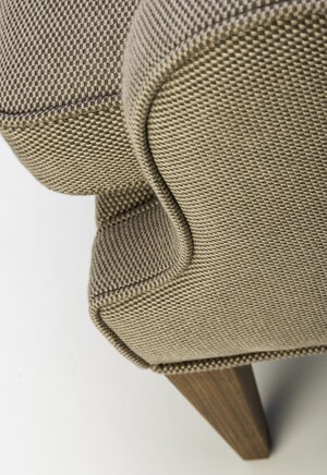 The Alae Wing Chair - Detail View
